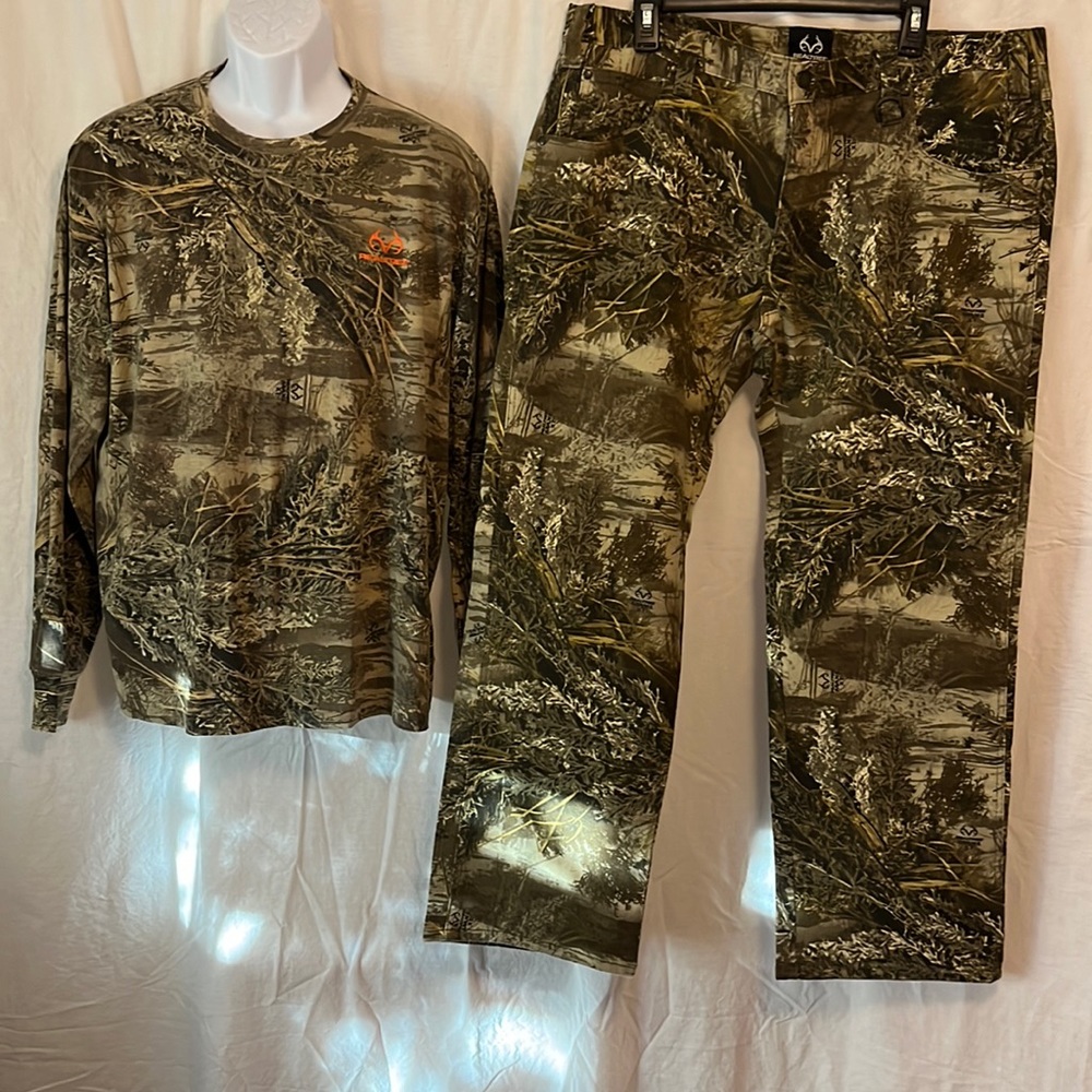 Realtree 2 Piece Camo Set